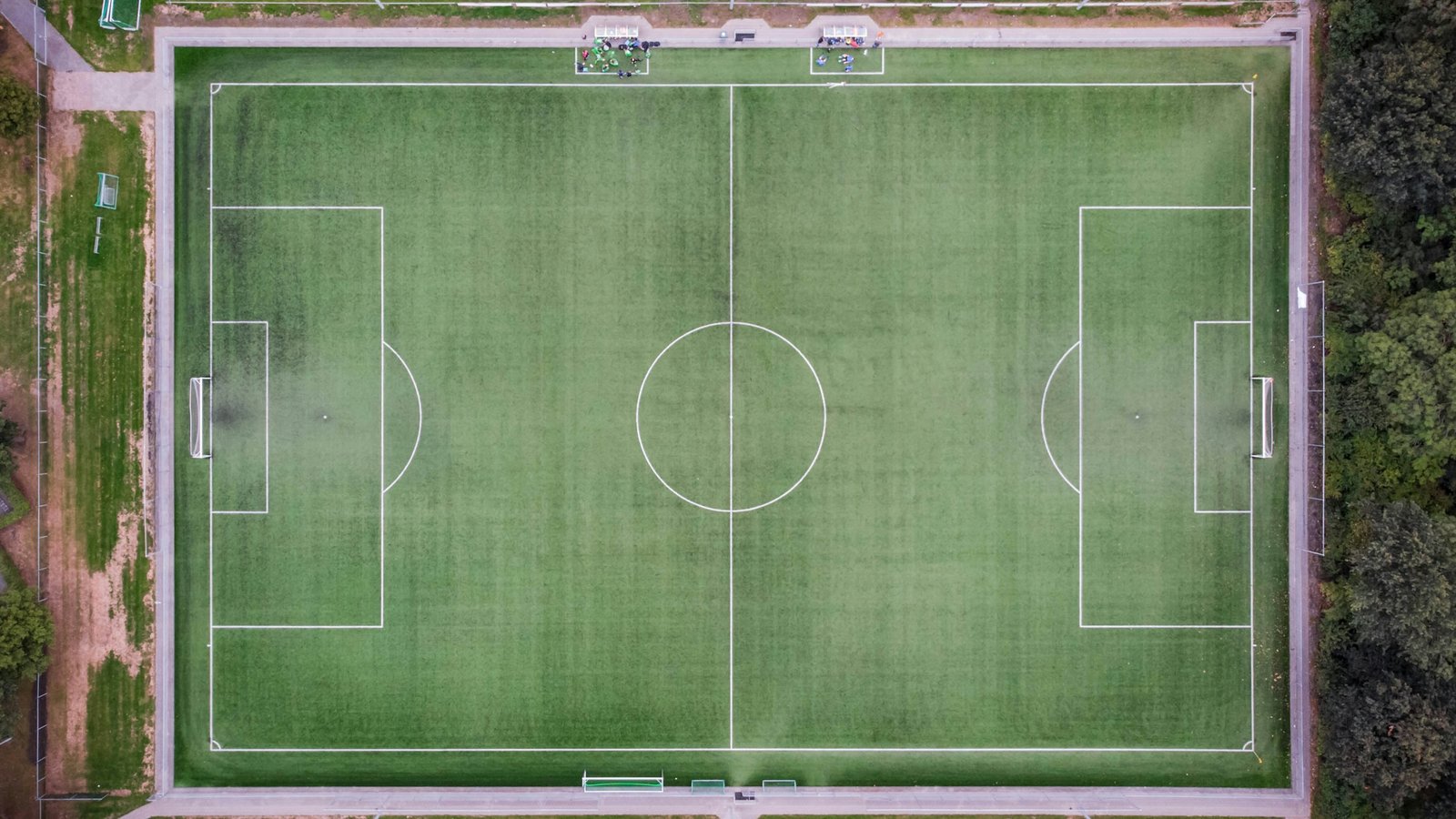 Cancha de fútbol — referencia visual de obra municipal