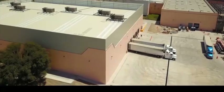 Nave industrial PPG con superestructura metálica en San Juan del Río, Querétaro — Grupo Em-Trai